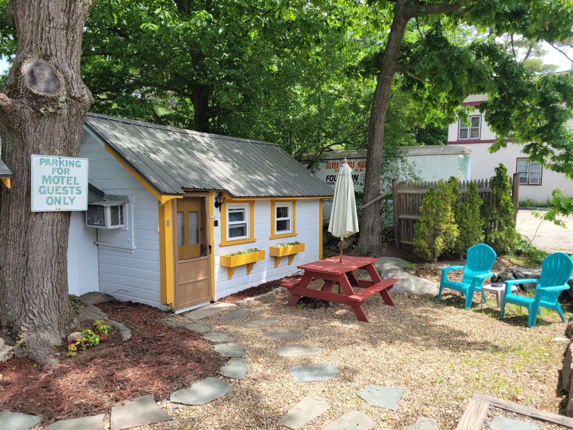 Weirs Beach Motel & Cottages Exterior foto