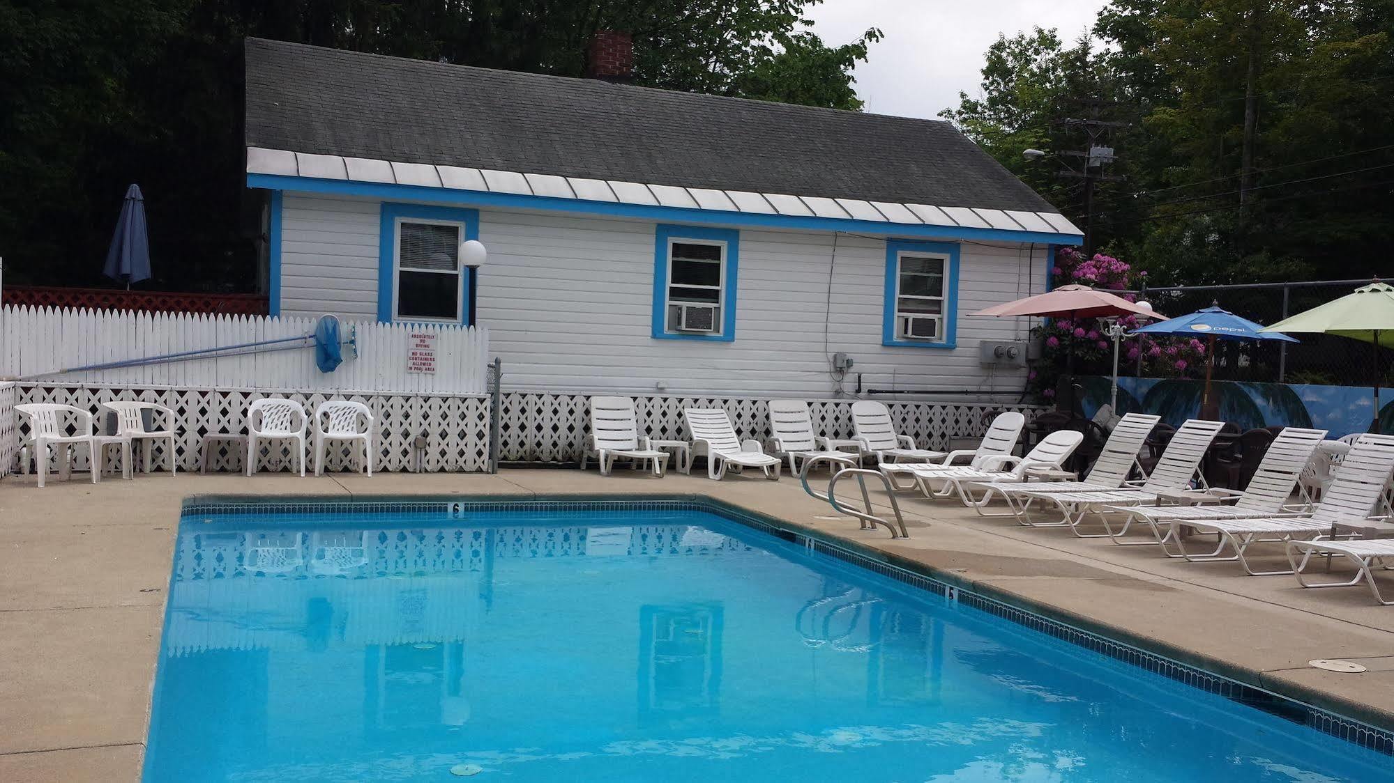 Weirs Beach Motel & Cottages Exterior foto